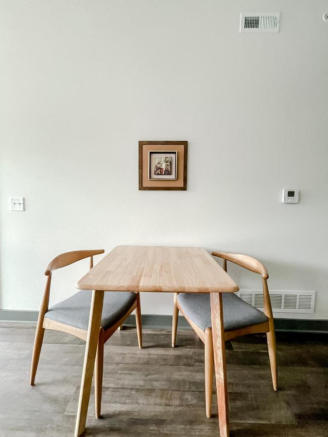 Sleepover 1bd 1ba